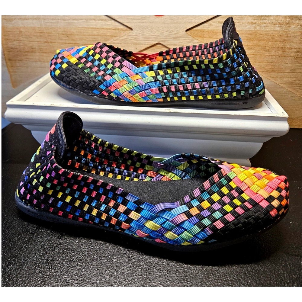 Heal USA Woven Slip-On Flats Sz 8 Black Pink Pastel Basketweave EUC #717